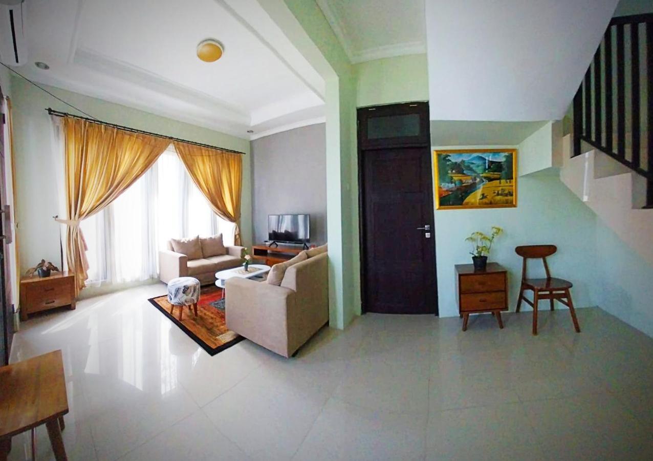 Gated 3Br Residence - 10 Mins From Malioboro ยอกยาการ์ตา ภายนอก รูปภาพ